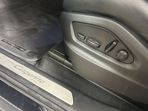 Certified 2022 Porsche Cayenne image 28