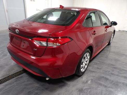 Used 2022 Toyota Corolla LE w/ Carpet Mat Package (TMS) image 4