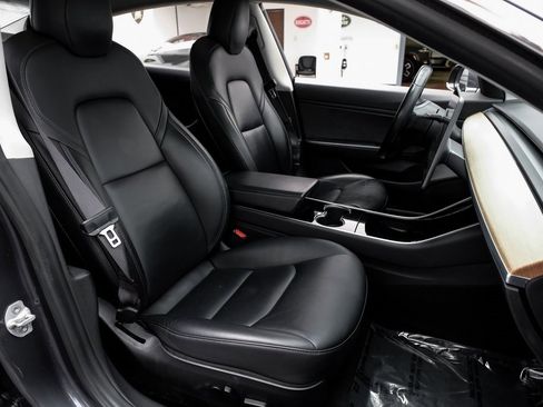 Used 2018 Tesla Model 3 Long Range image 42