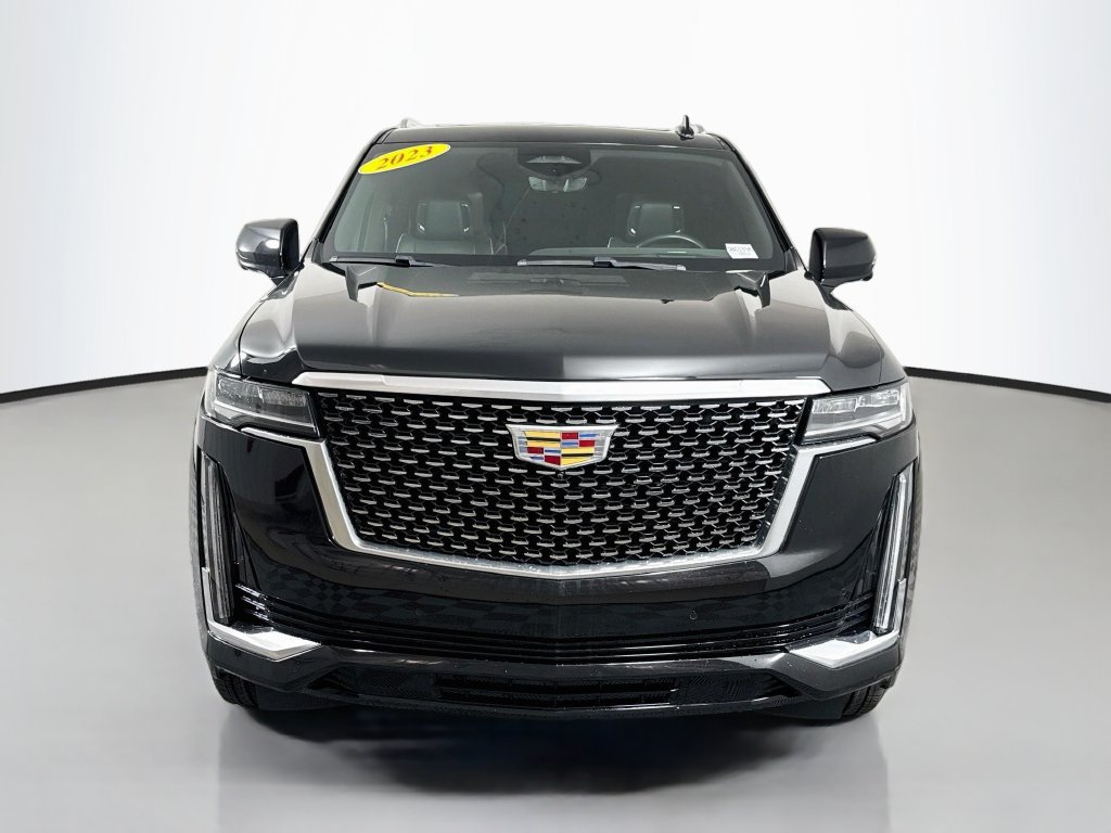 Used 2023 Cadillac Escalade Premium Luxury AWD/4WD image 2