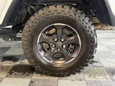Used 2023 Jeep Gladiator Rubicon w/ Cold Weather Group image 30
