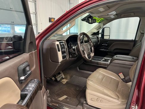 Used 2015 GMC Sierra 2500 Denali w/ Duramax Plus Package AWD/4WD image 7