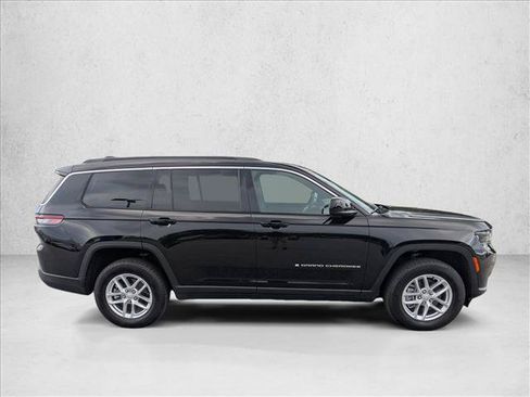 Used 2025 Jeep Grand Cherokee L Laredo RWD image 4