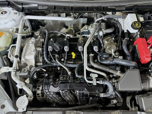 Used 2024 Mitsubishi Outlander SE image 34