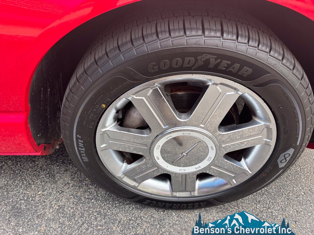 Used 2005 Ford Thunderbird RWD image 14