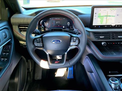 Used 2025 Ford Explorer ST w/ Sun And Sound Package image 5