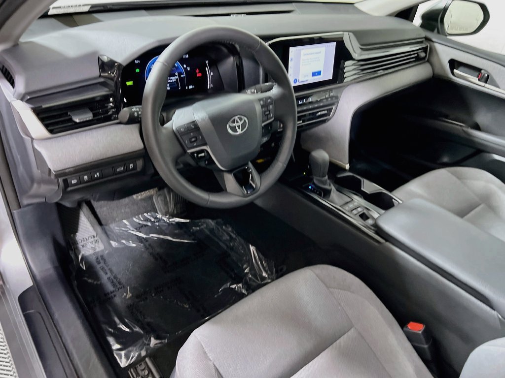 Used 2025 Toyota Camry LE w/ Convenience Package AWD/4WD image 9