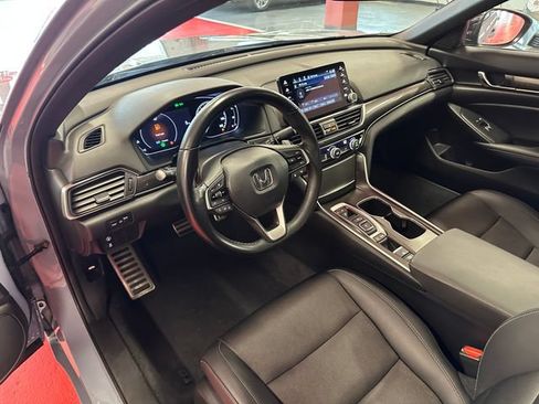 Used 2022 Honda Accord Sport image 11