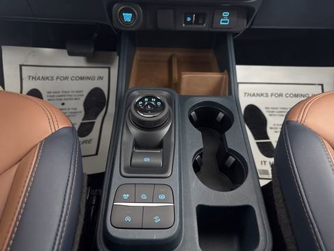 Certified 2023 Ford Maverick Lariat w/ Lariat Luxury Package AWD/4WD image 16