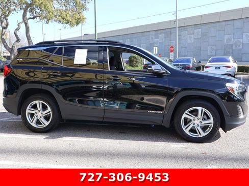 Used 2020 GMC Terrain SLE w/ Driver Convenience Package image 11