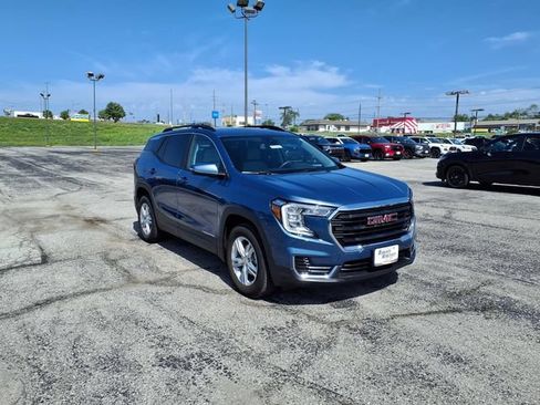 Used 2024 GMC Terrain SLE w/ Driver Convenience Package AWD/4WD image 3