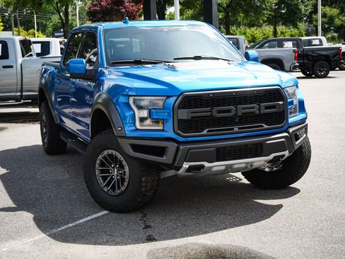Used 2019 Ford F150 Raptor w/ Equipment Group 802A Luxury AWD/4WD image 2