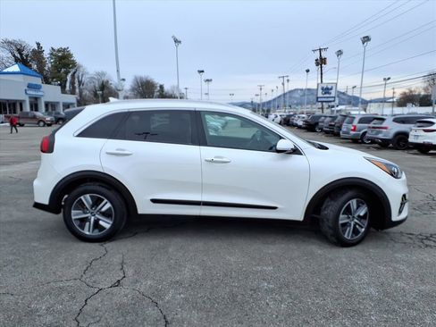 Used 2022 Kia Niro EX Premium image 3