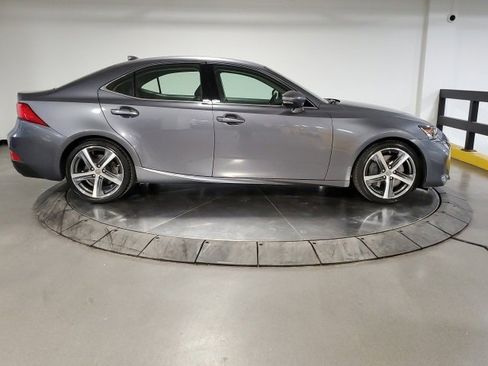 Used 2018 Lexus IS 300 AWD image 8