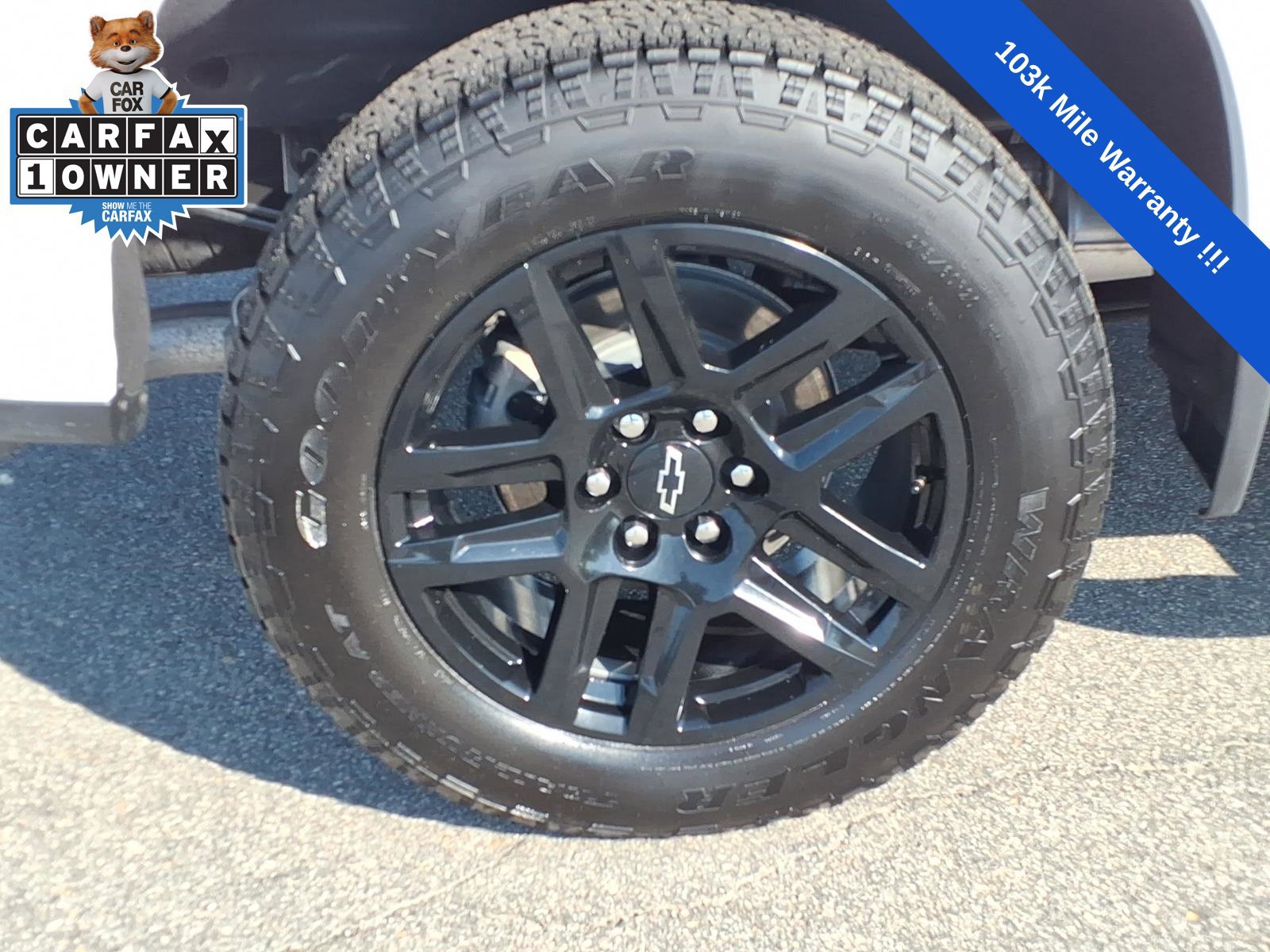 Used 2025 Chevrolet Silverado 1500 Custom w/ Turbomax Blackout Package AWD/4WD image 12