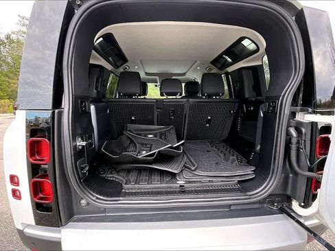 Used 2020 Land Rover Defender 110 HSE image 24