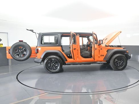 Used 2025 Jeep Wrangler Sport image 73