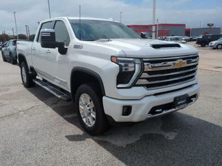 Used 2024 Chevrolet Silverado 3500 High Country w/ High Country Premium Package AWD/4WD video 2