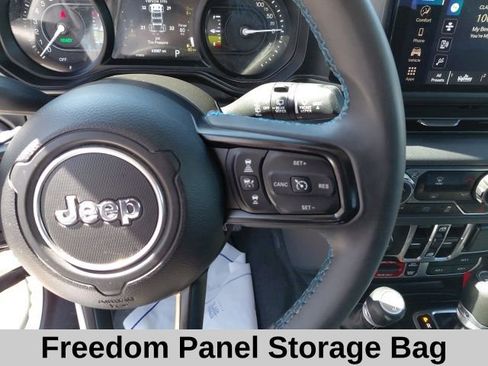 Used 2024 Jeep Wrangler Unlimited Rubicon 4xe AWD/4WD image 12