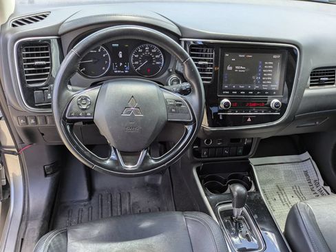 Used 2020 Mitsubishi Outlander ES AWD/4WD image 8