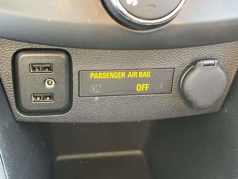 Used 2018 Chevrolet Trax LT w/ LT Convenience Package image 18