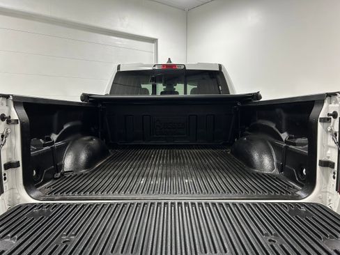 Used 2020 RAM 1500 Laramie AWD/4WD image 35