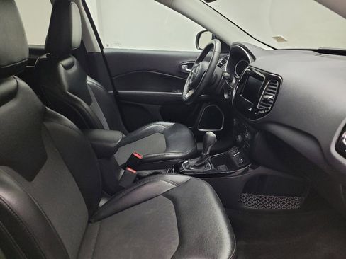 Used 2018 Jeep Compass Altitude w/ Popular Equipment Group image 21