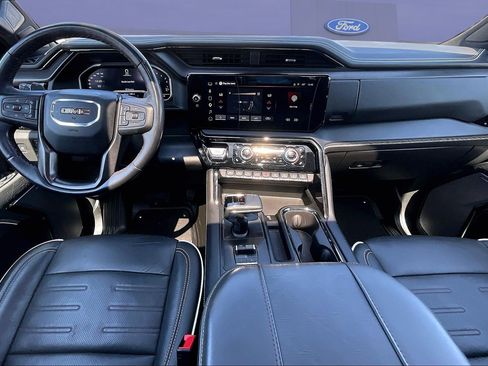 Used 2024 GMC Sierra 1500 AT4X image 8