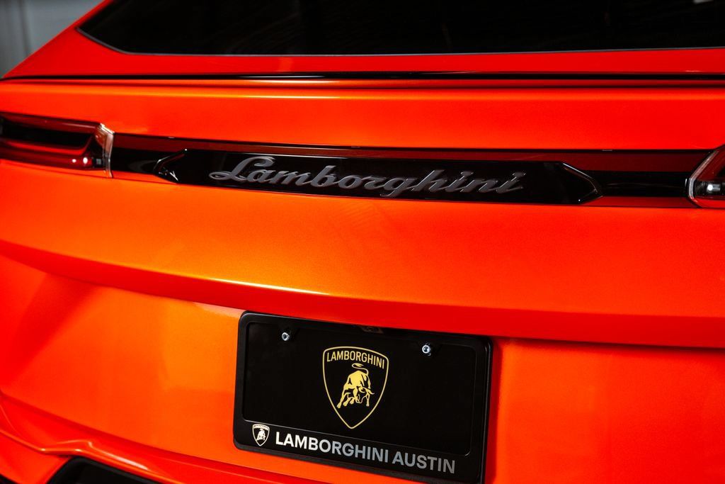 Used 2024 Lamborghini Urus S AWD/4WD image 47