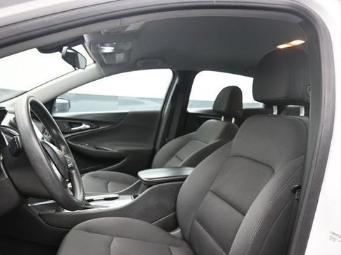Used 2020 Chevrolet Malibu LT FWD image 15