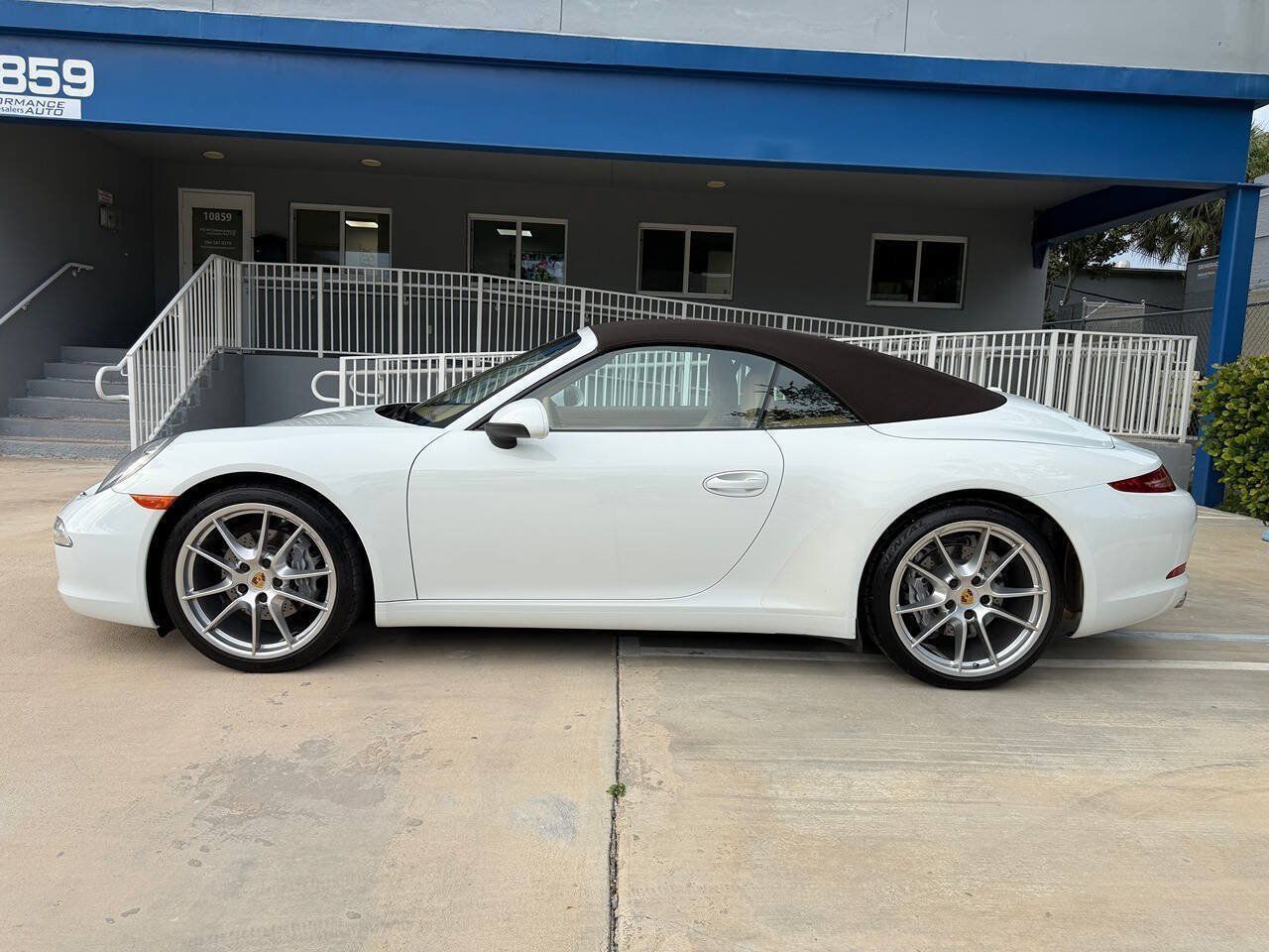 Used 2015 Porsche 911 Carrera RWD image 3