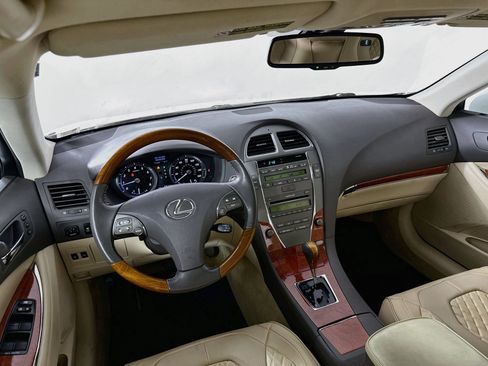 Used 2010 Lexus ES 350 w/ Preferred Accessory Package FWD image 22