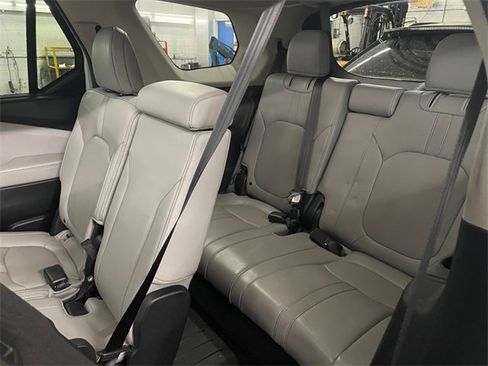 Certified 2024 Honda Pilot Touring image 17