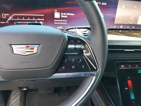 Certified 2026 Cadillac Escalade ESV Platinum Luxury image 58