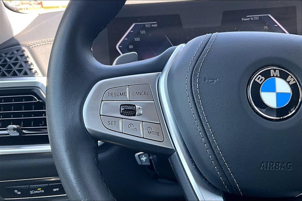 Used 2026 BMW X7 xDrive40i AWD/4WD image 9