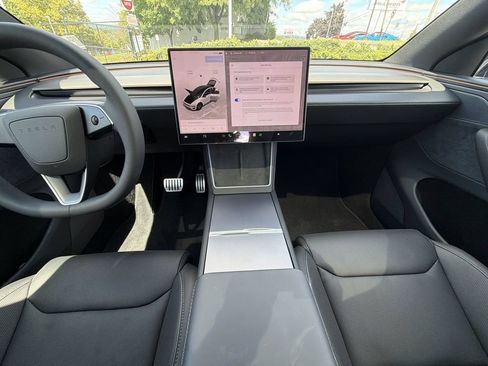 Used 2026 Tesla Model Y Performance AWD/4WD image 24