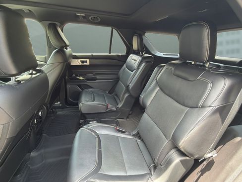 Used 2021 Ford Explorer ST w/ Equipment Group 401A AWD/4WD image 12