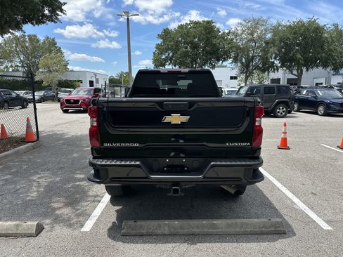 Used 2024 Chevrolet Silverado 2500 Custom w/ Custom Convenience Package AWD/4WD image 7