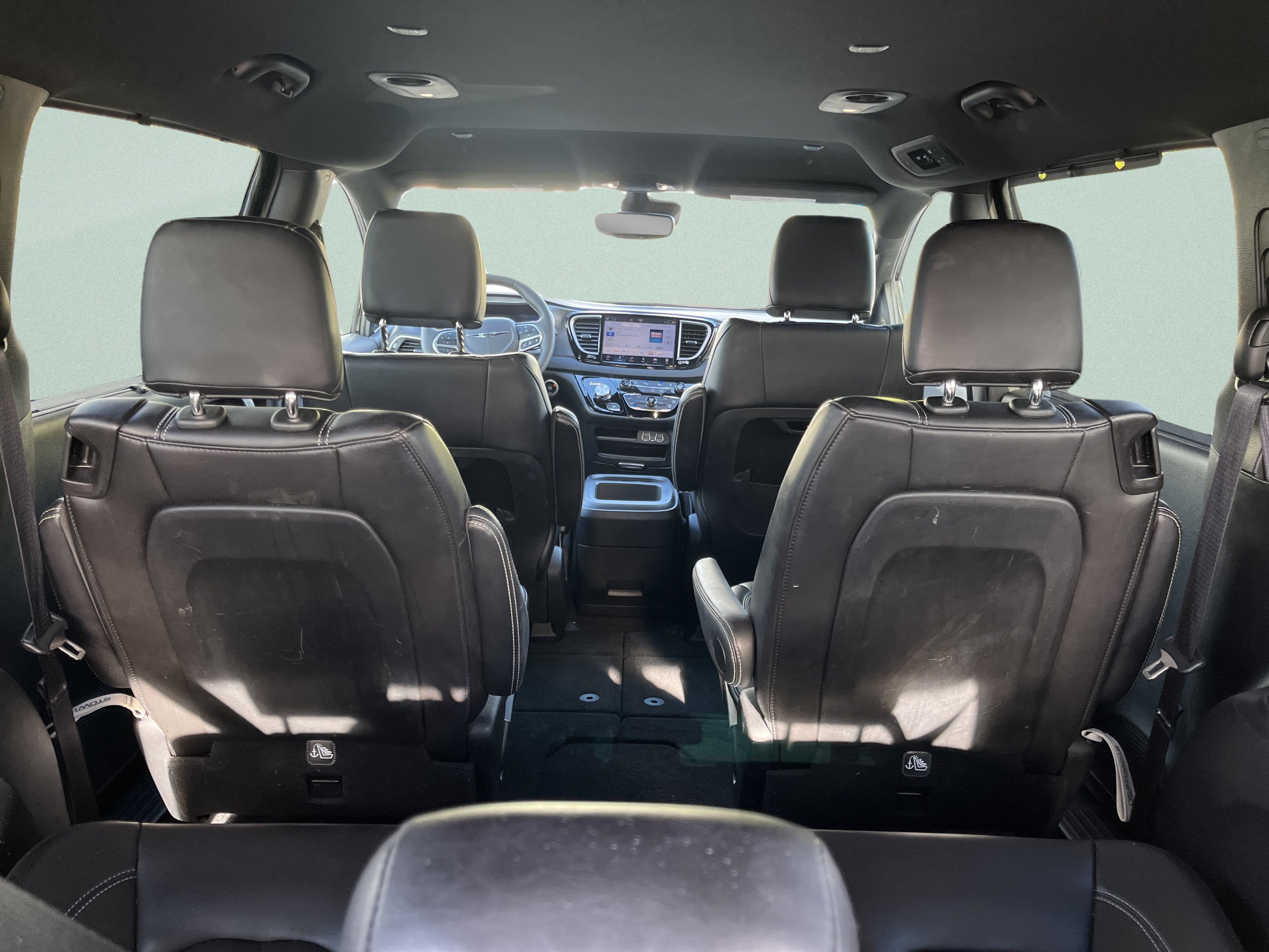 Used 2025 Chrysler Pacifica Select FWD image 11