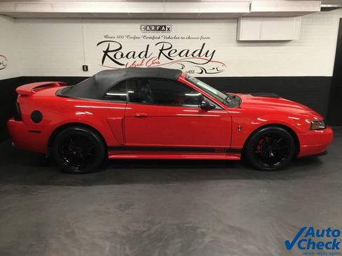 Used 2004 Ford Mustang GT RWD image 12