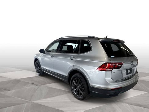 Used 2024 Volkswagen Tiguan SE FWD image 6