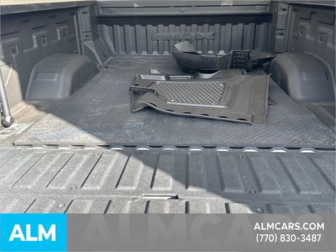 Used 2024 GMC Sierra 2500 AT4X image 21
