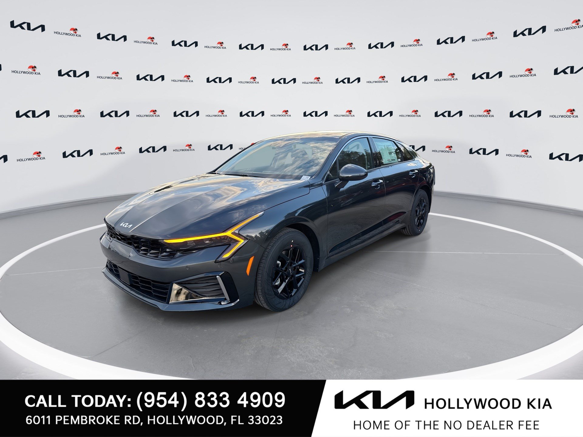 New 2027 Kia K5 LXS FWD image 4