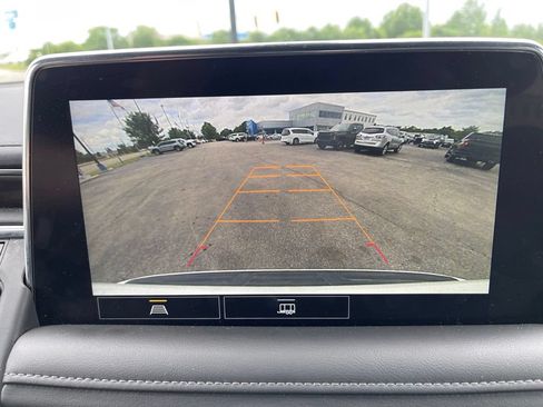 Used 2021 Chevrolet Suburban LT AWD/4WD image 9