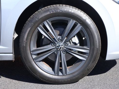 Used 2024 Volkswagen Jetta SE image 23