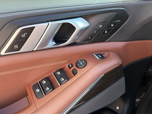 Used 2023 BMW X5 xDrive45e w/ Executive Package image 18