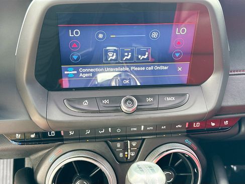 Used 2022 Chevrolet Camaro LT w/ Technology Package image 28