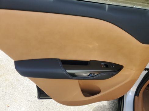 Used 2024 Lexus RZ 300e Premium w/ Accessory Package (Z1) image 14