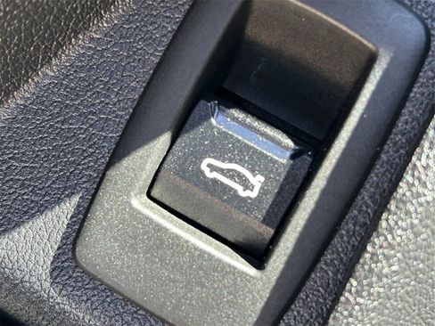 Used 2023 BMW X1 xDrive28i image 21