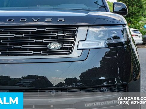 Used 2025 Land Rover Range Rover SE AWD/4WD image 12
